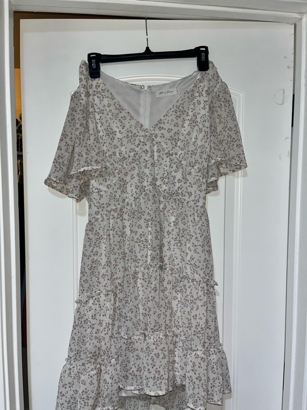 All in Favor Cream Floral High-Low Tiered V-Neck Dress